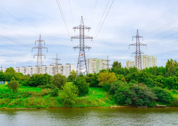 Hochspannungsleitung — Stockfoto