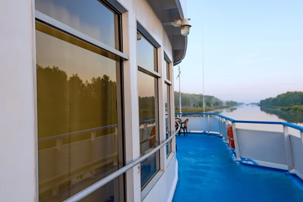 Boat trip on the river — Stock Photo, Image