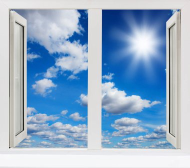 Gökyüzünün açık penceresi bulutlu gün doğumu