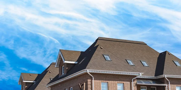 Chimenea Techo Casa Contra Cielo Azul — Foto de Stock