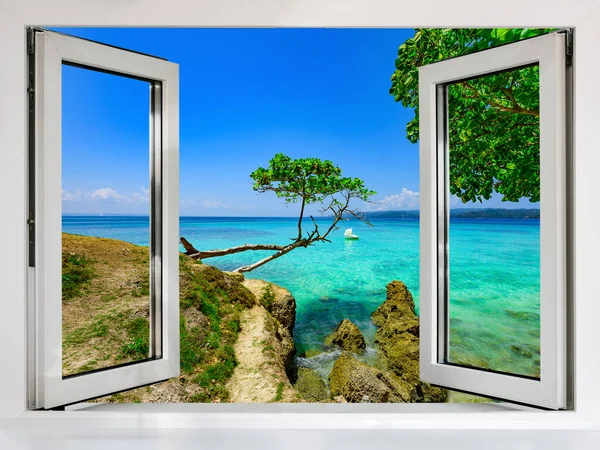 从窗户到加勒比海的天堂 景色五彩斑斓 — 图库照片