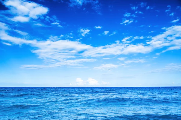 Öde stranden havet — Stockfoto