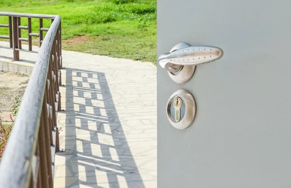 Open door ladder — Stock Photo, Image