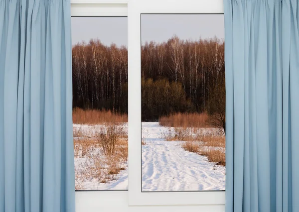 Blick aus dem Fenster auf die — Stockfoto