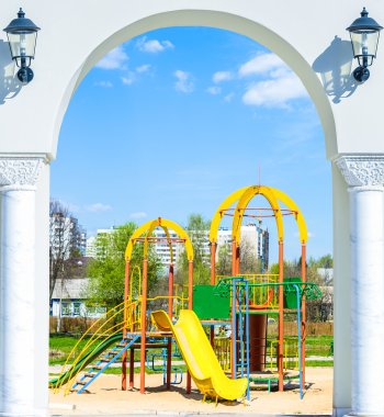 Bahçesi açık kapı