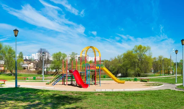 Parque infantil —  Fotos de Stock