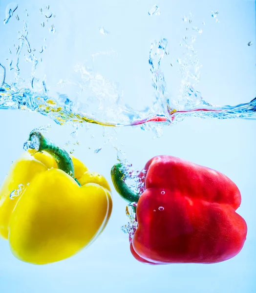 Paprika in water — Stock Photo, Image