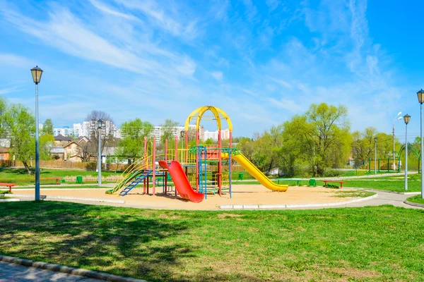 Parque infantil —  Fotos de Stock