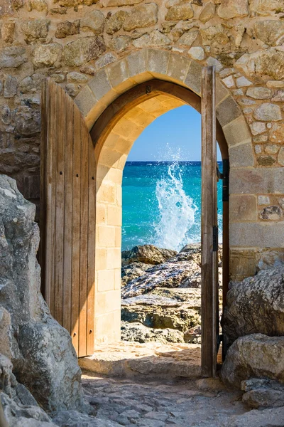 Door open sea — Stock Photo, Image
