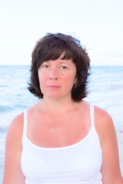 Orta yaşlı esmer