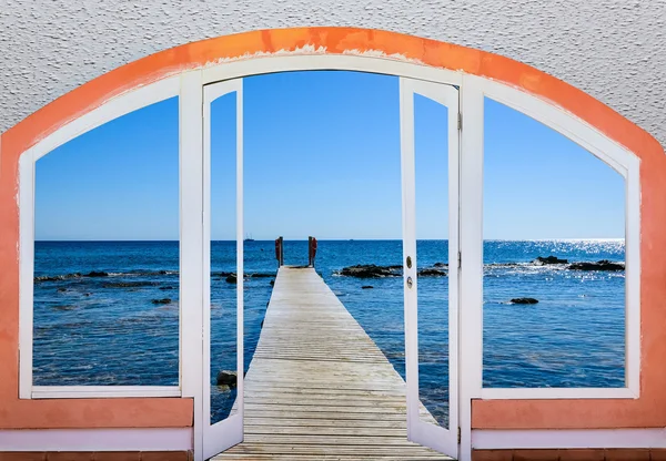 Finestra aperta sul mare — Foto Stock