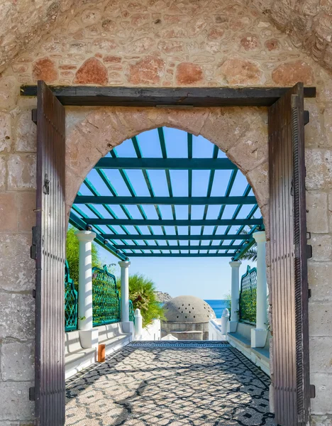 Arco en la fortaleza — Foto de Stock