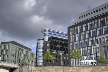 Berlin binaları modern gökdelenler