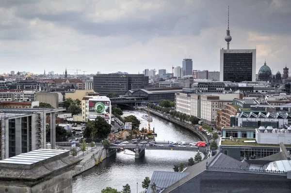 Panorama Del Horizonte Berlín Con Torre Río Spree Atardecer Alemania — Foto de Stock