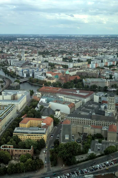 Berliner Skyline Mit Fernsehturm Und Spree Bei Sonnenuntergang Deutschland — Stockfoto