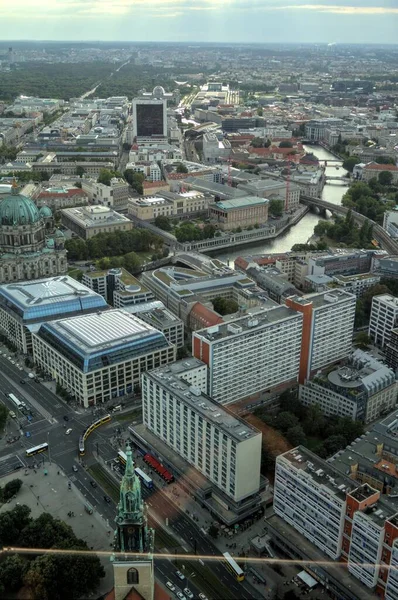 Panorama Del Horizonte Berlín Con Torre Río Spree Atardecer Alemania —  Fotos de Stock