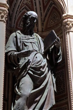 Eski şehir Firenze İtalya 'nın merkezinde mimar ve restoranlar