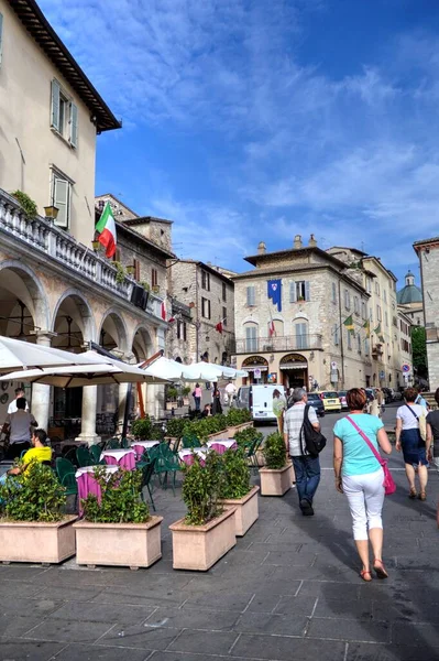 イタリア ウンブリア州アッシジの歴史的な町の古代の路地 — ストック写真