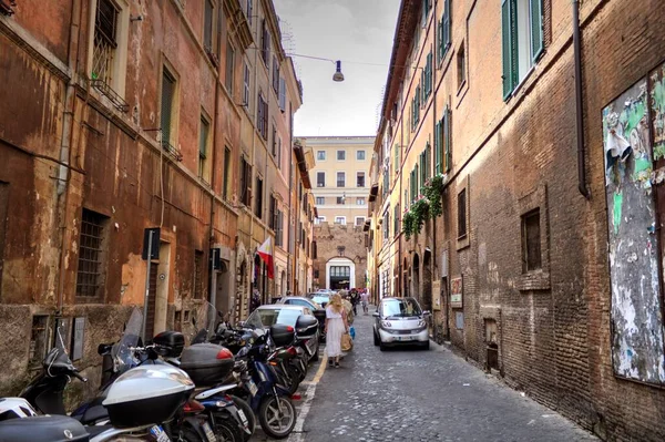 Pittoresk Gate Roma Italia Arkitektur – stockfoto