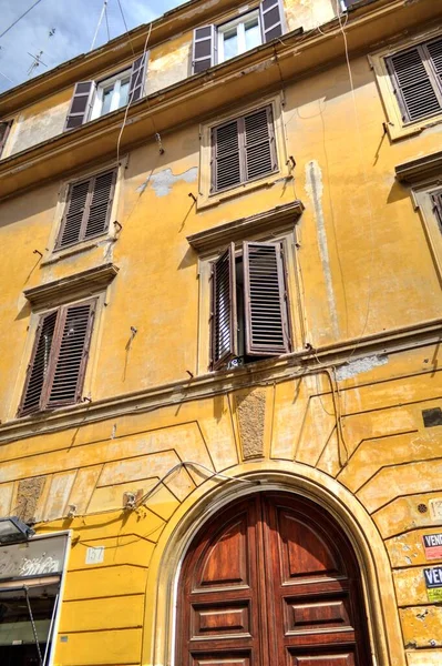 Uma Rua Pitoresca Roma Itália Arquitetura — Fotografia de Stock