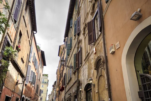 Uma Rua Pitoresca Roma Itália Arquitetura — Fotografia de Stock