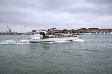 Venedik tekneleri liman, gemiler, İtalya, antika retro