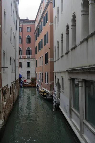 Δρόμος Κανάλι Γόνδολα Στη Βενετία Ιταλία Ρετρό Ρετρό Ρετρό Αντίκες — Φωτογραφία Αρχείου