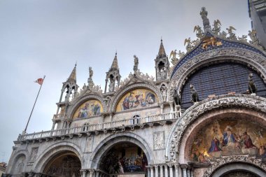 Venedik, İtalya 'daki Saint Mark Bazilikası' nın (Basilica di San Marco) alt manzarası