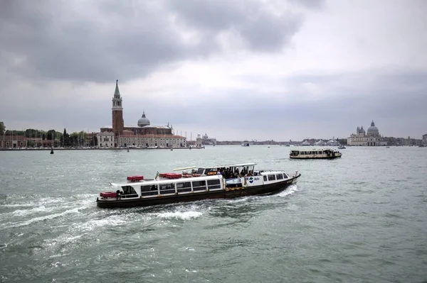 Venedik Manzaralı Deniz Binaları Talya — Stok fotoğraf