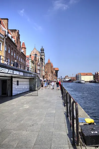 Gdaňsk Krásným Starým Městem Nad Řekou Motlawou Při Východu Slunce — Stock fotografie