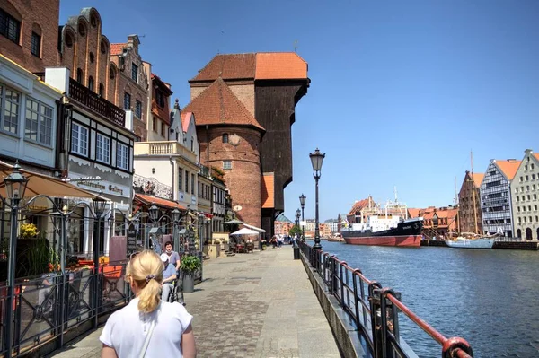 Gdansk Com Bela Cidade Velha Sobre Rio Motlawa Nascer Sol — Fotografia de Stock