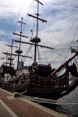 Liman fotoğrafçılığında Gdynia korsan gemisi