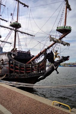 Liman fotoğrafçılığında Gdynia korsan gemisi