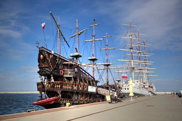 Liman fotoğrafçılığında Gdynia korsan gemisi