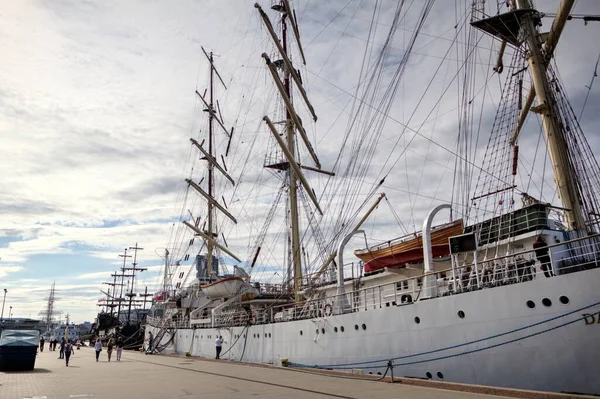 Gdynia Żeglarstwo Fregata Porcie Fotografia — Zdjęcie stockowe