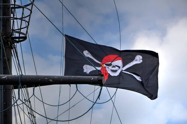 Schedel Botten Een Piratenvlag — Stockfoto