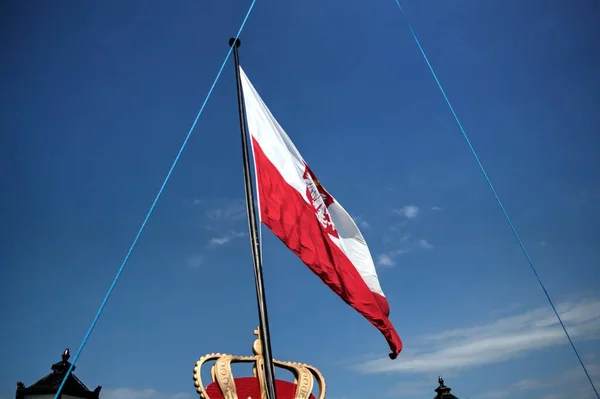 Polsko Mává Vlajkou Obloze — Stock fotografie