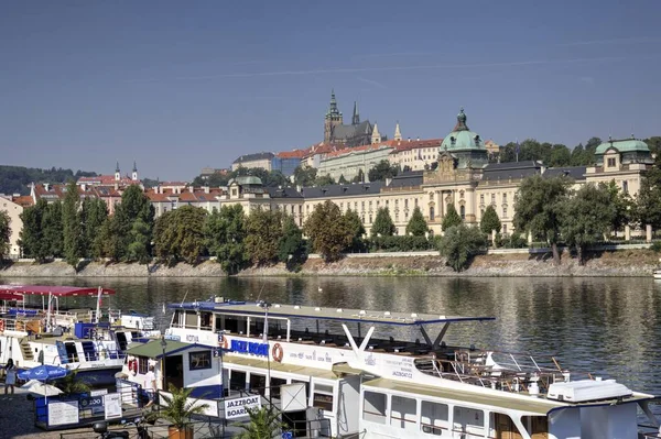 Castello Praga Hradcany Con Fiume Moldava Repubblica Ceca — Foto Stock