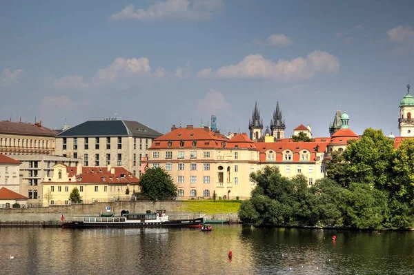 Praha Slott Hradcany Med Vltava Elv Tsjekkia – stockfoto