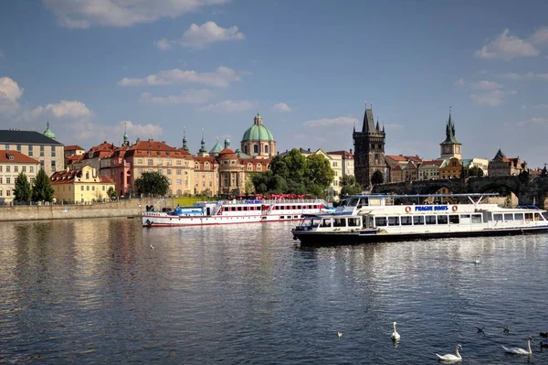 Charles Bridge Πράγα Τσεχία — Φωτογραφία Αρχείου