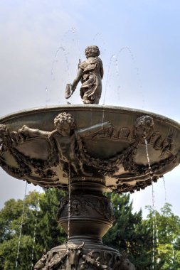 Prag 'daki muhteşem Barok Wallenstein Sarayı ve Fransız bahçesi, bugün Çek Cumhuriyeti Senatosu