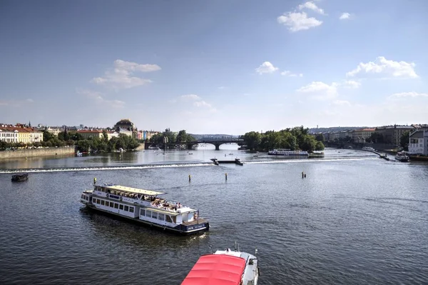 Rzeka Praga Czechy — Zdjęcie stockowe