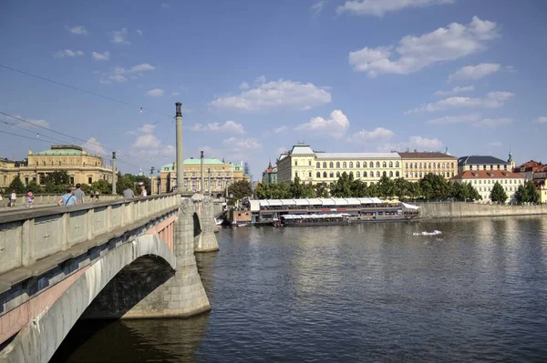 Rzeka Praga Czechy — Zdjęcie stockowe