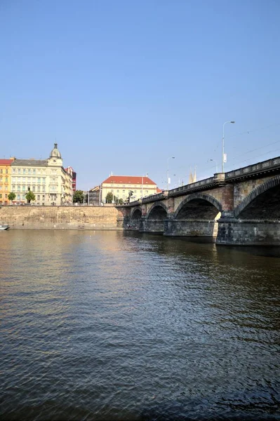 Rzeka Praga Czechy — Zdjęcie stockowe