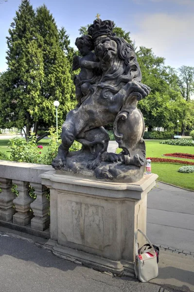 Increíble Palacio Barroco Wallenstein Praga Jardín Francés Hoy Senado República — Foto de Stock