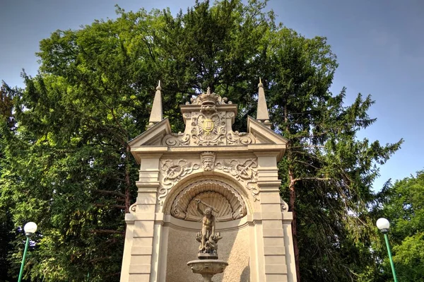 Изумительный Барокко Валленштайн Дворец Праге Французский Сад Сегодня Сенат Чешской — стоковое фото