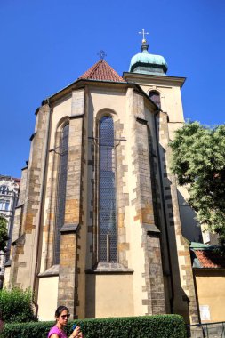 Prag 'da eski bir sokak, antika.