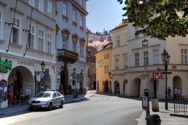 Prag 'da eski bir sokak, antika.