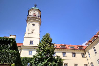 Prag 'da eski bir sokak, antika.