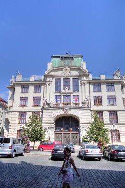 Prag 'da eski bir sokak, antika.